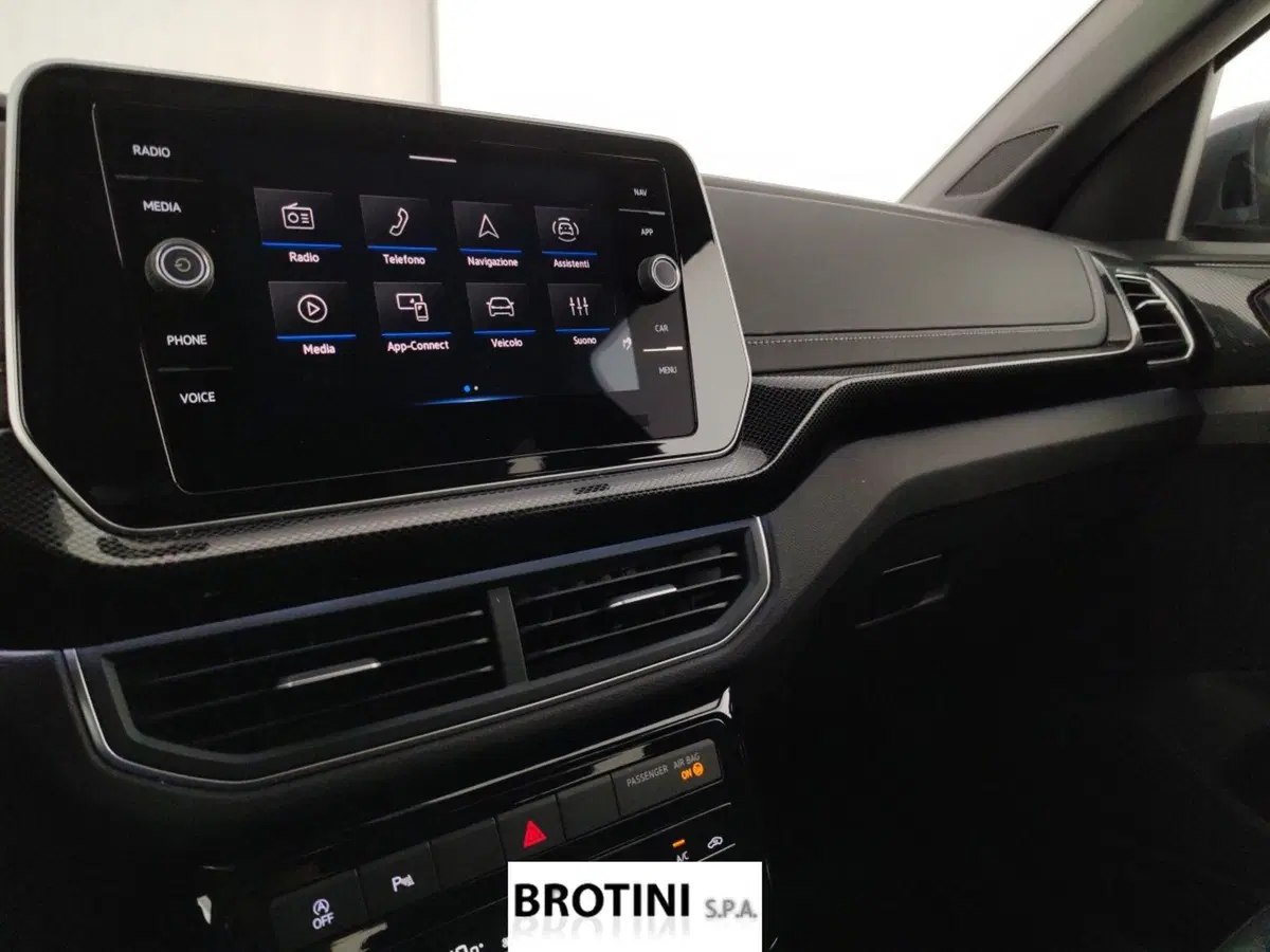 Volkswagen T-Cross usata a Massa-Carrara (12)