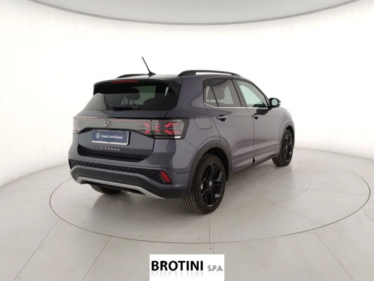 Volkswagen T-Cross usata a Massa-Carrara (3)