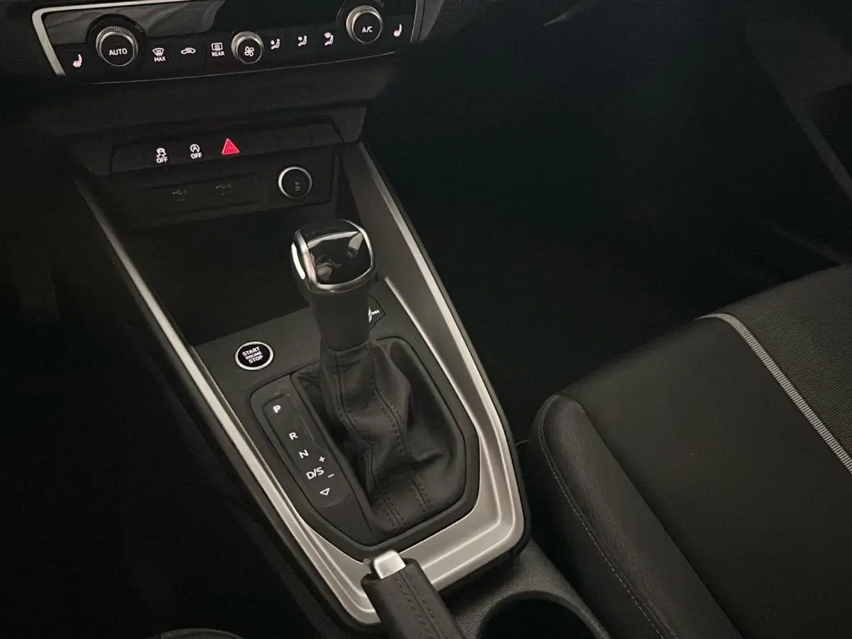 Audi A1 Sportback usata a Napoli (15)