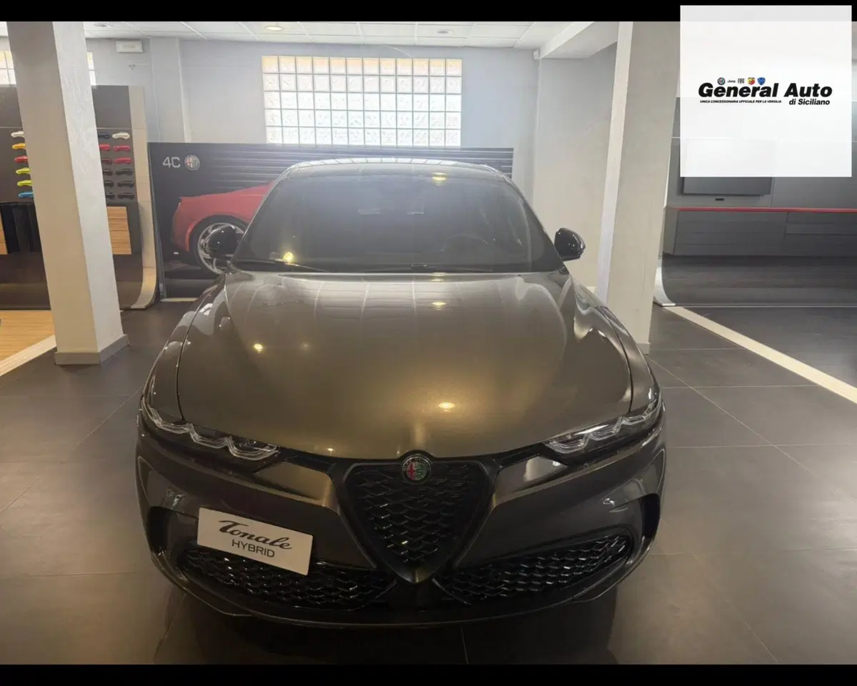 Alfa Romeo Tonale nuova a Lucca (2)