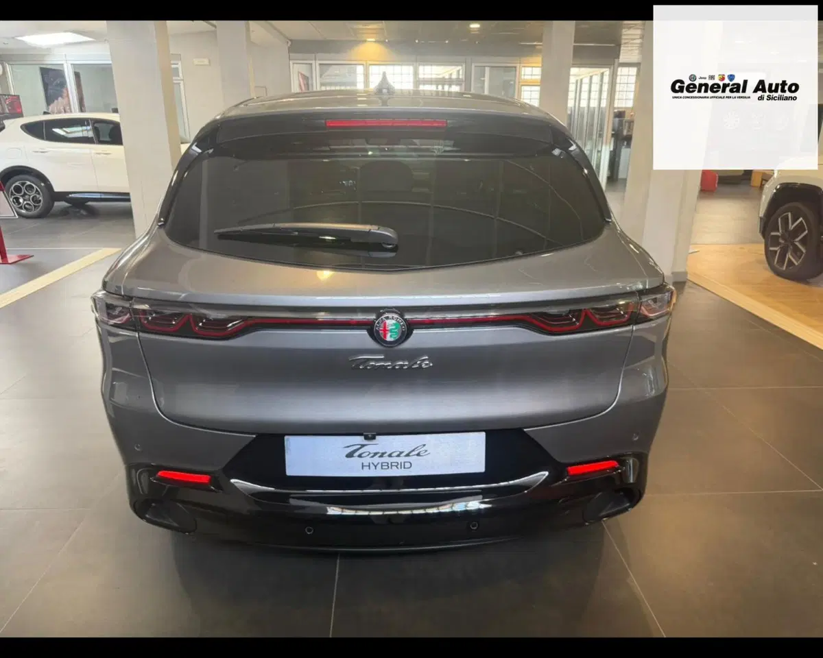 Alfa Romeo Tonale nuova a Lucca (6)