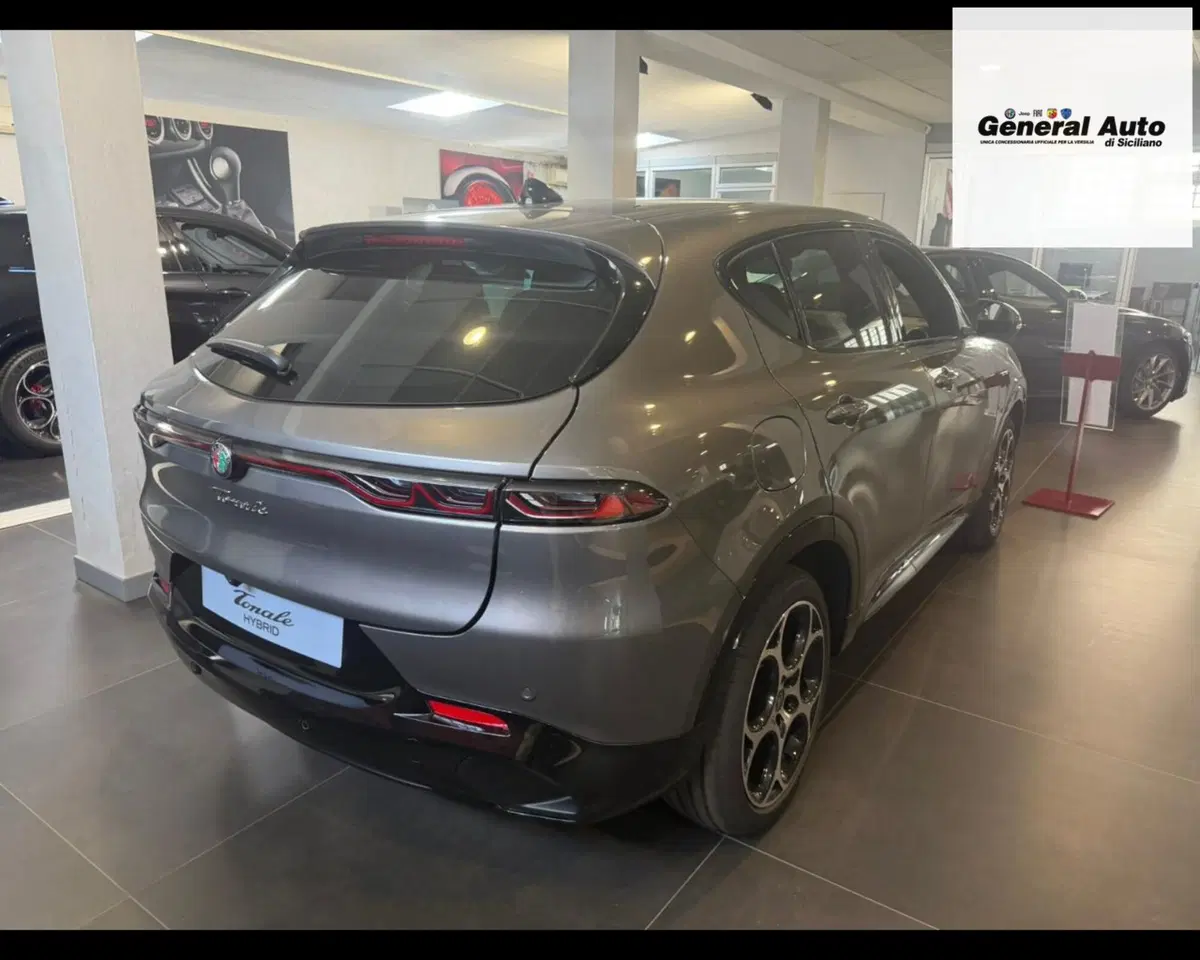 Alfa Romeo Tonale nuova a Lucca (7)