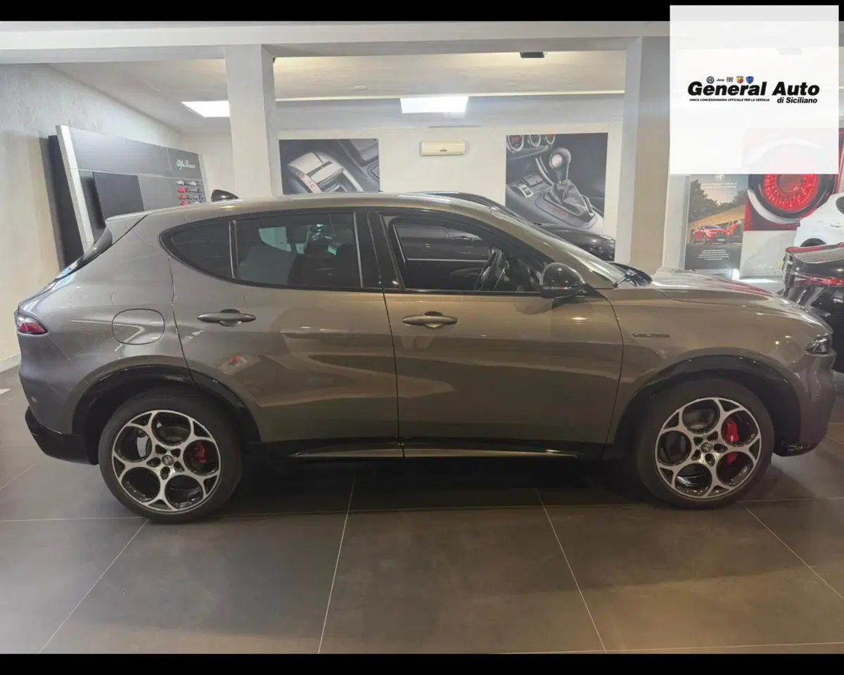 Alfa Romeo Tonale nuova a Lucca (8)
