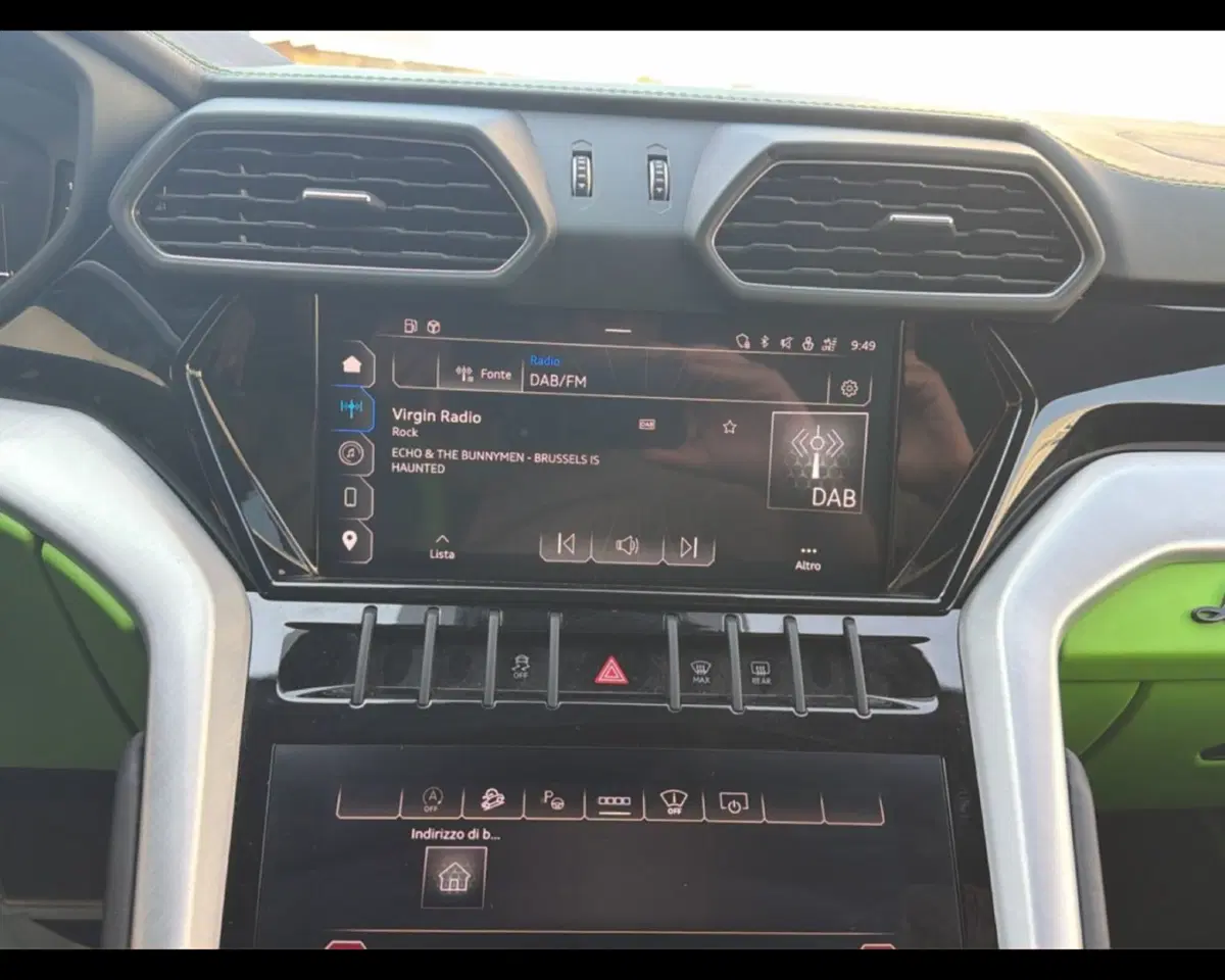 Lamborghini Urus usata a Caserta (14)