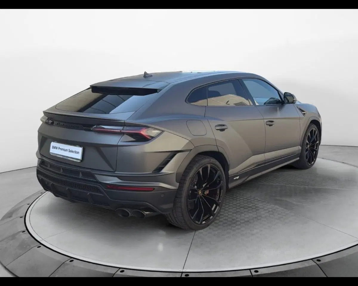 Lamborghini Urus usata a Caserta (5)