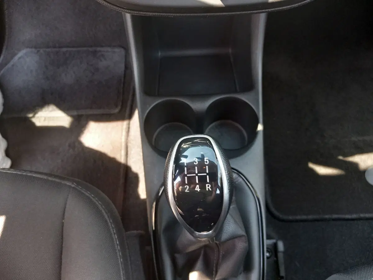 Opel Karl usata a Lucca (18)