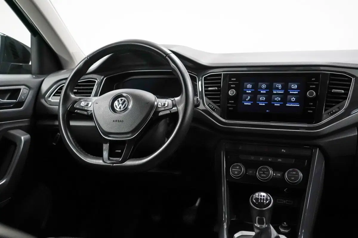 Volkswagen T-Roc usata a Varese (11)