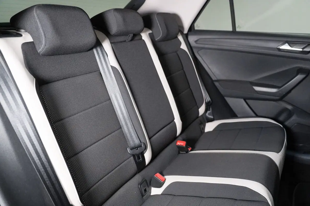 Volkswagen T-Roc usata a Varese (14)