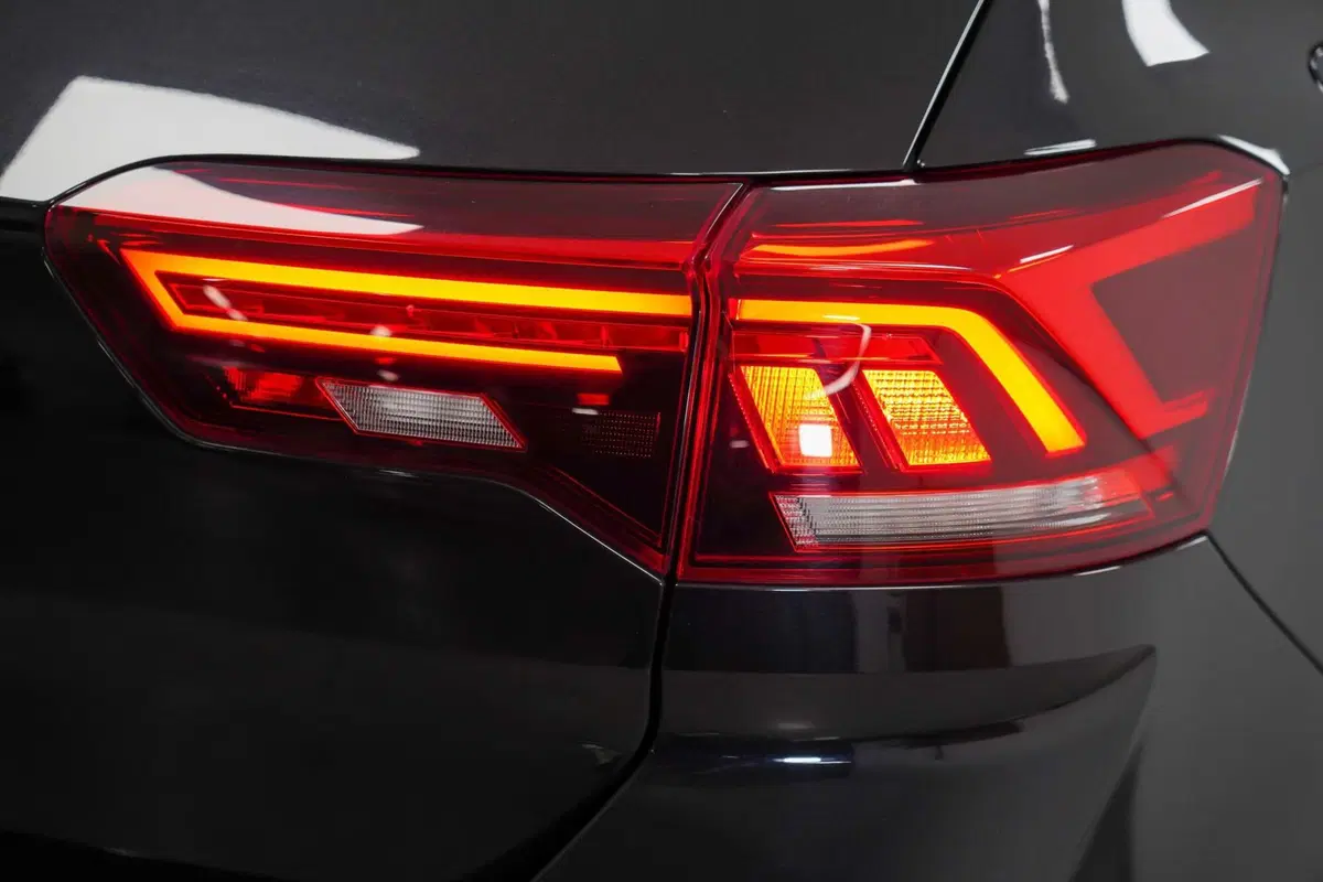 Volkswagen T-Roc usata a Varese (9)
