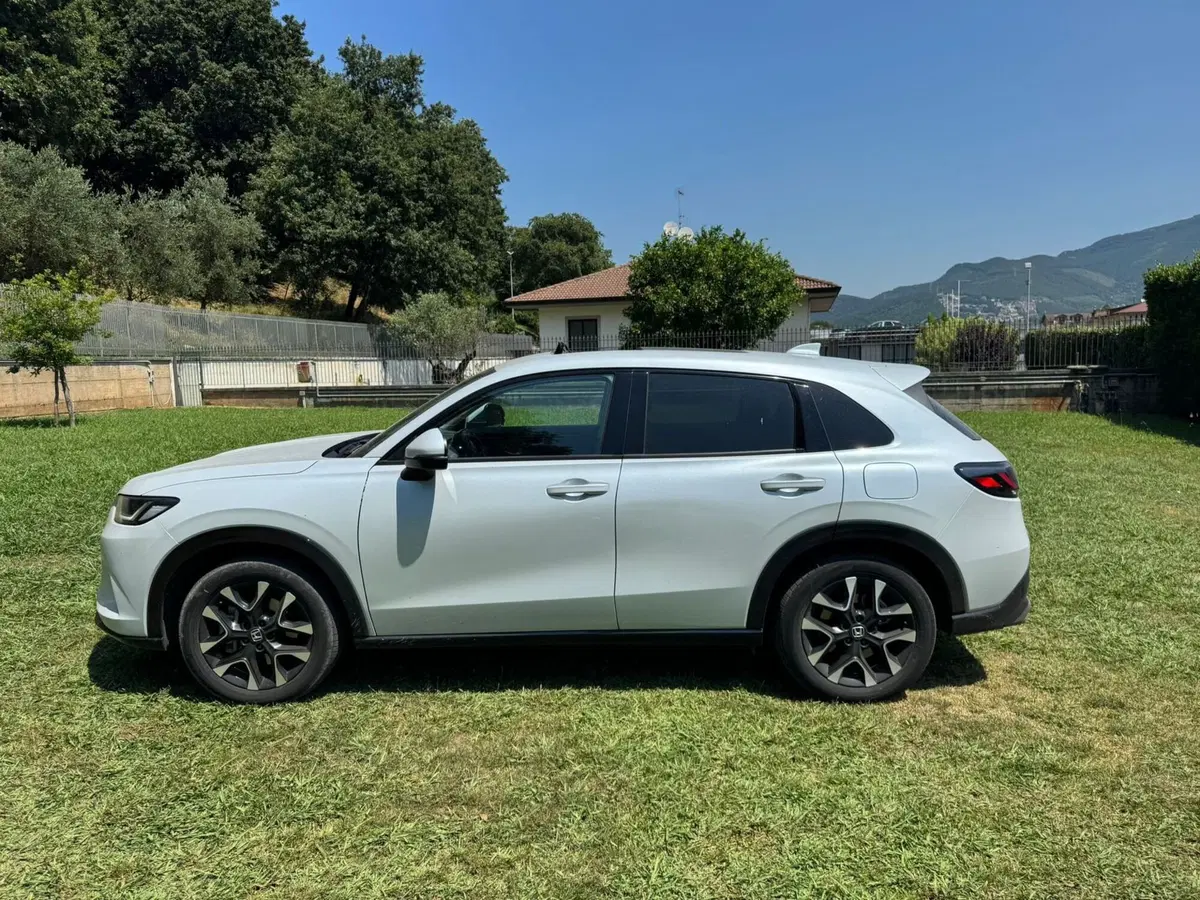 Honda ZR-V usata a Salerno (10)