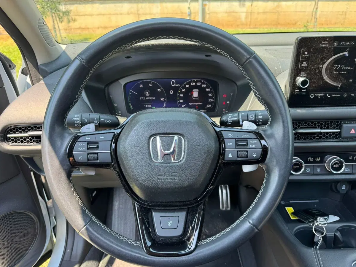 Honda ZR-V usata a Salerno (19)