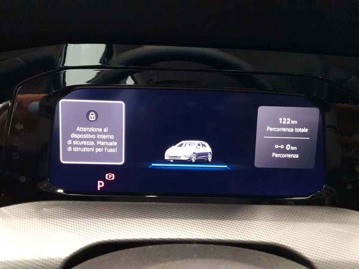 Volkswagen Golf nuova a Bologna (13)
