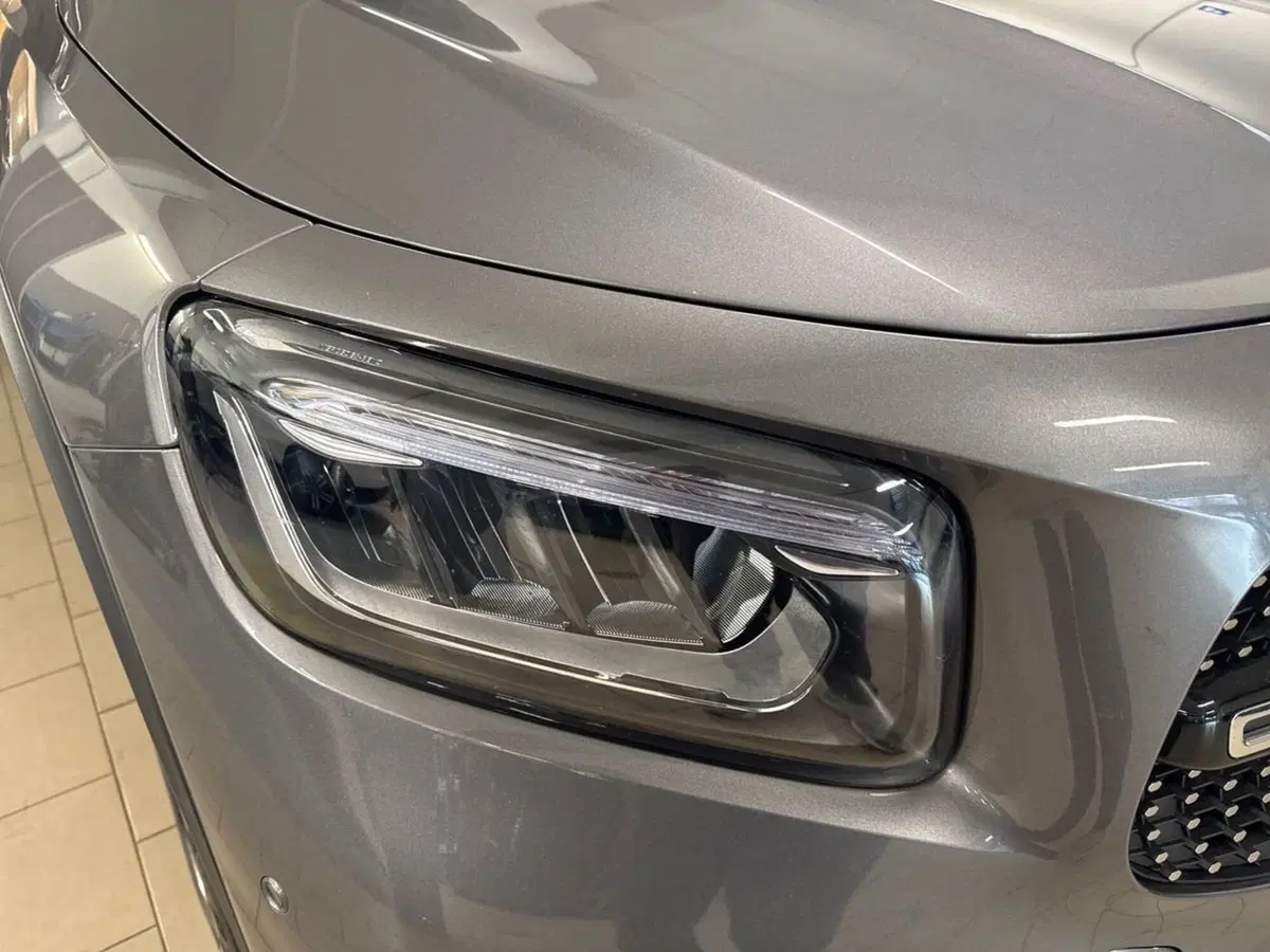 Mercedes-Benz GLB usata a Prato (7)