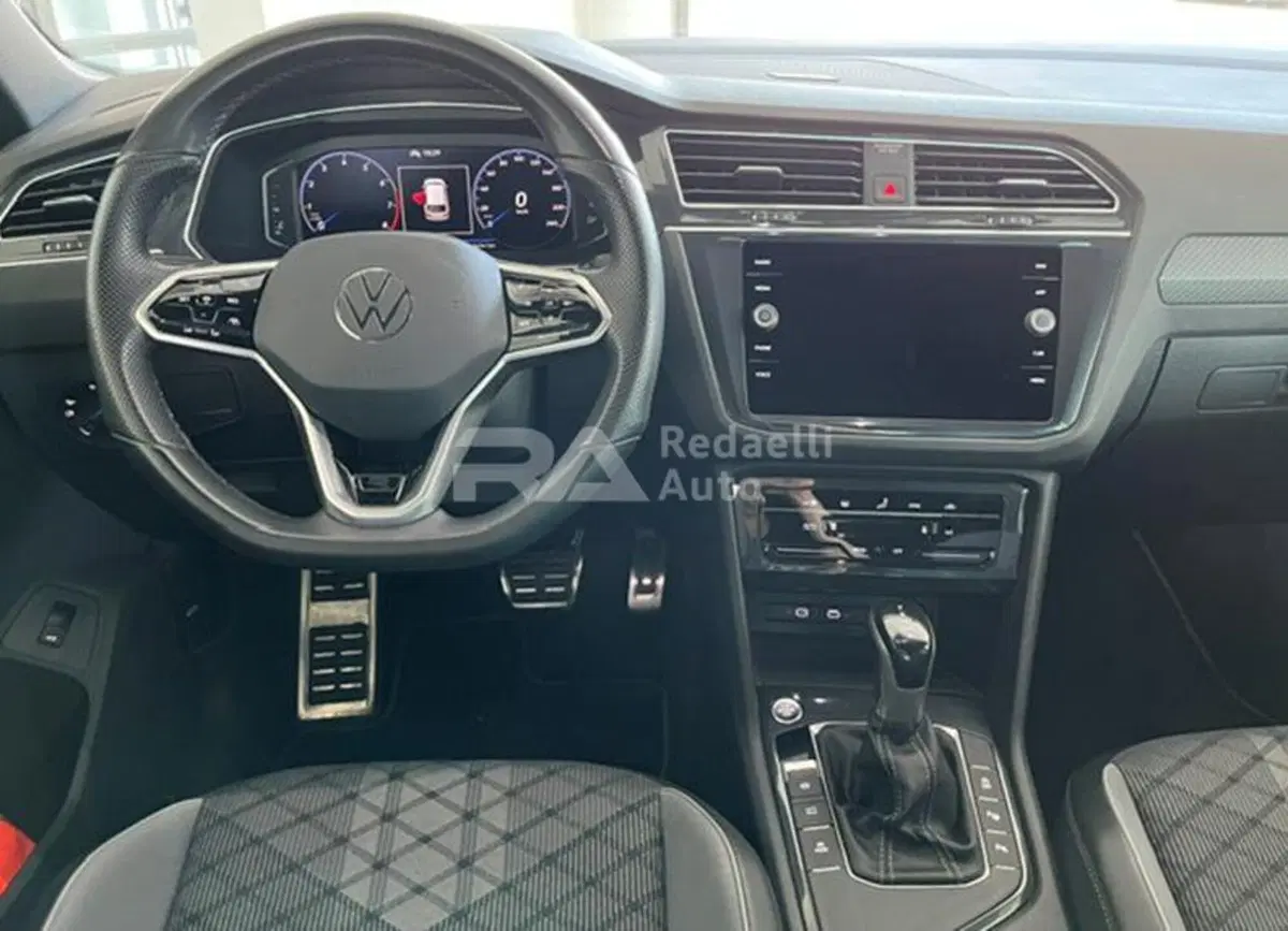 Volkswagen Tiguan usata a Lecco (8)