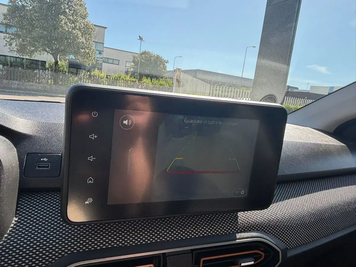 Dacia Sandero usata a Firenze (15)