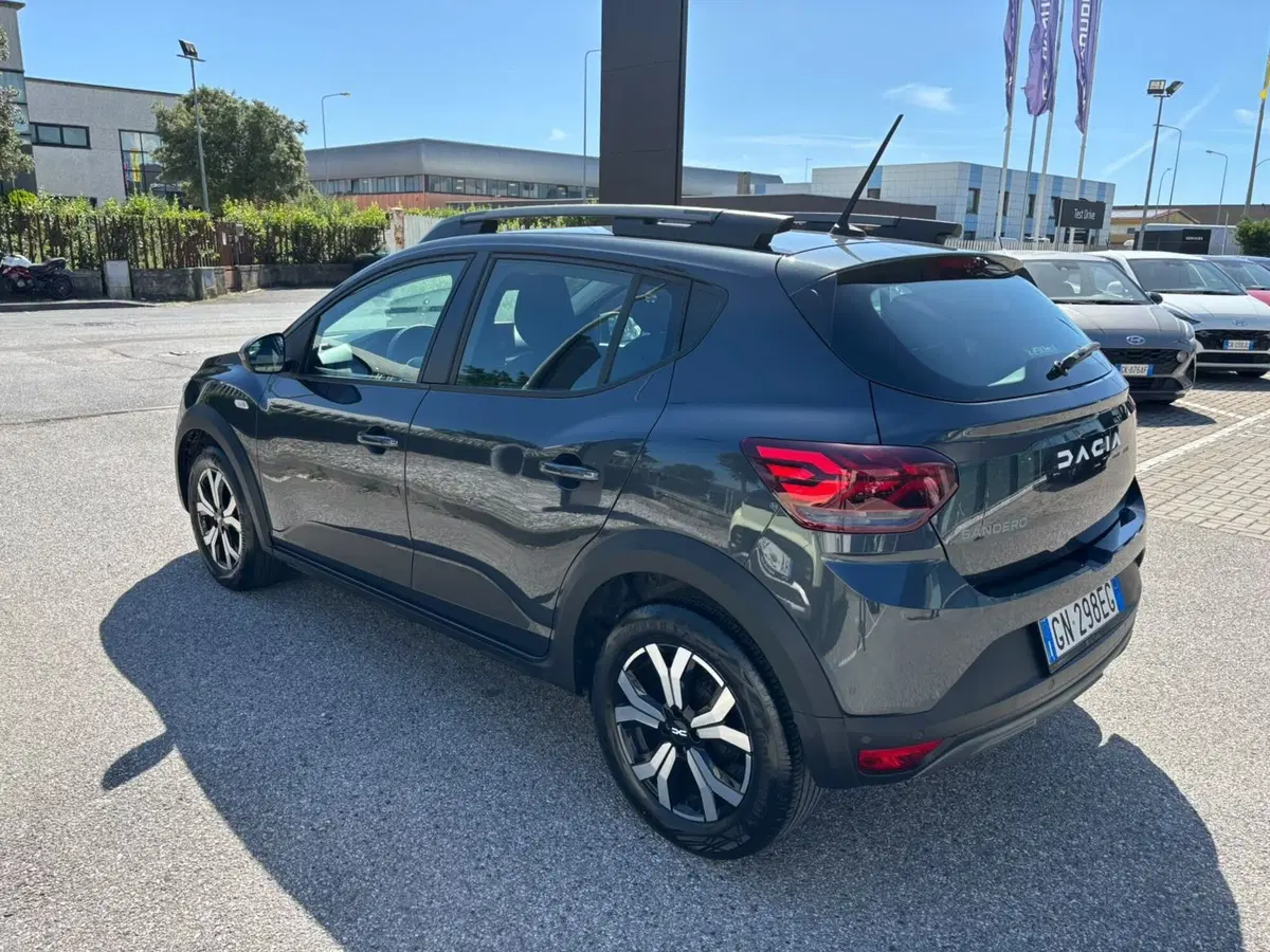 Dacia Sandero usata a Firenze (7)