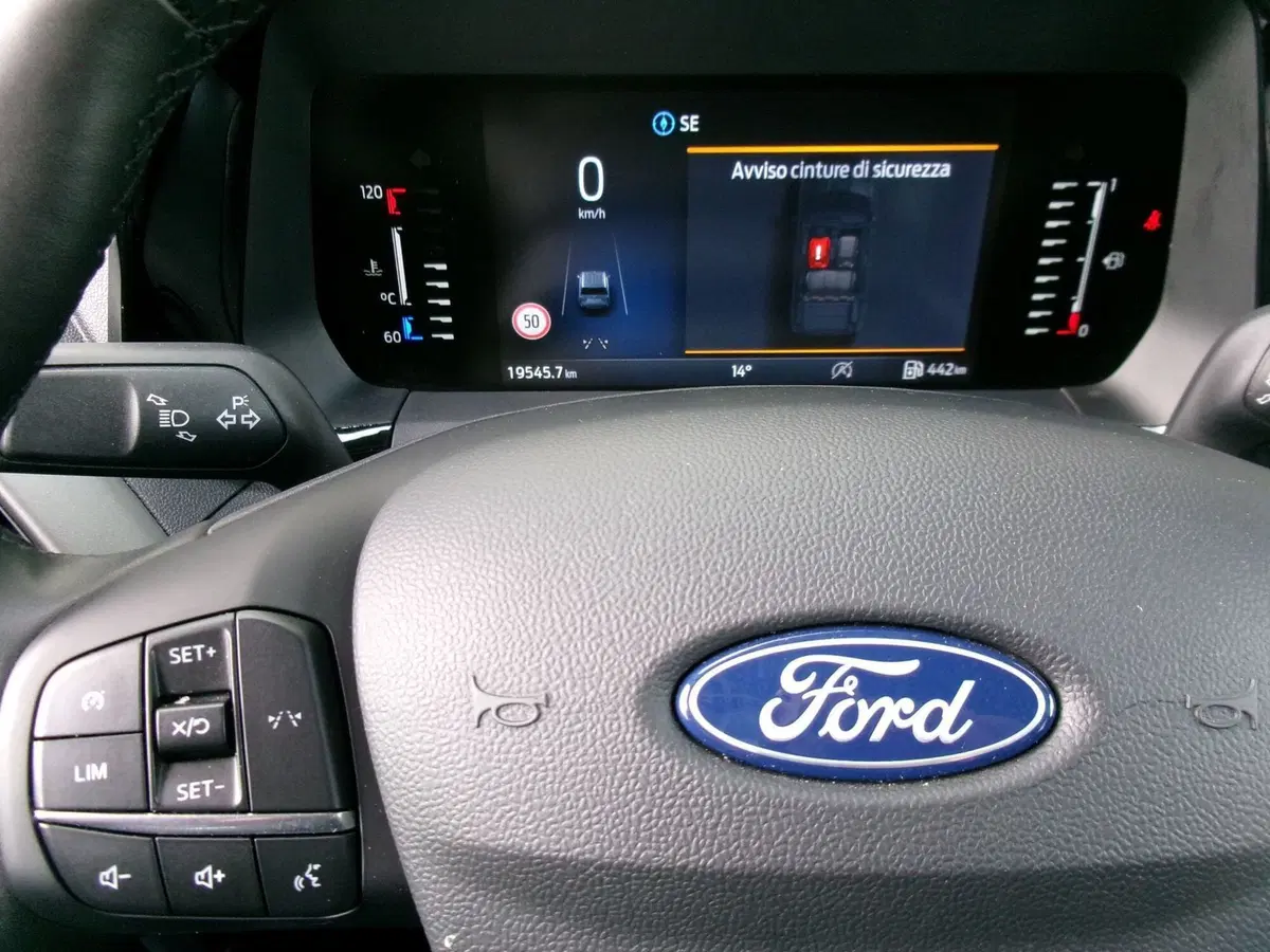 Ford Tourneo Courier usata a Venezia (12)
