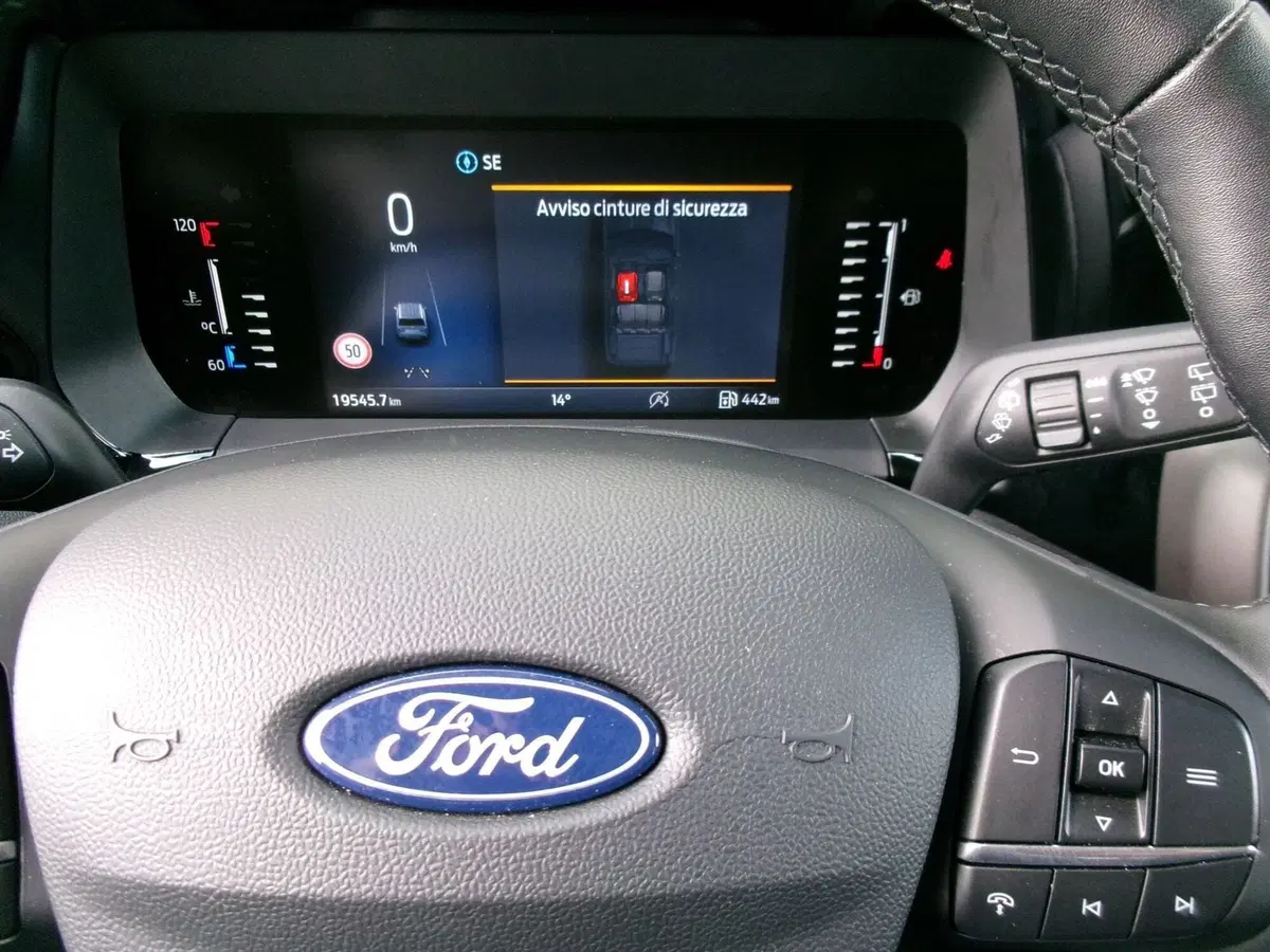Ford Tourneo Courier usata a Venezia (13)