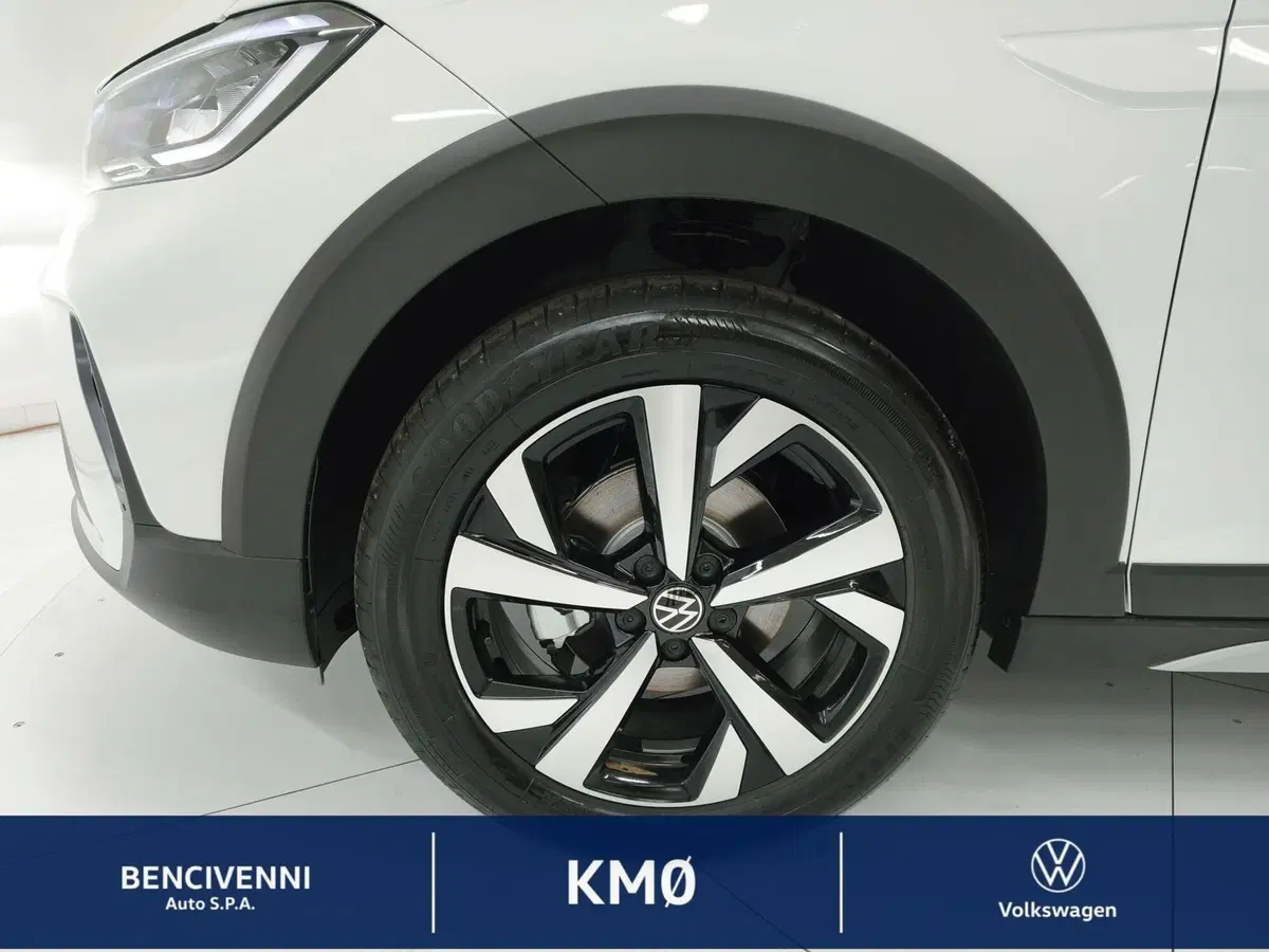 Volkswagen Taigo nuova a Catanzaro (14)