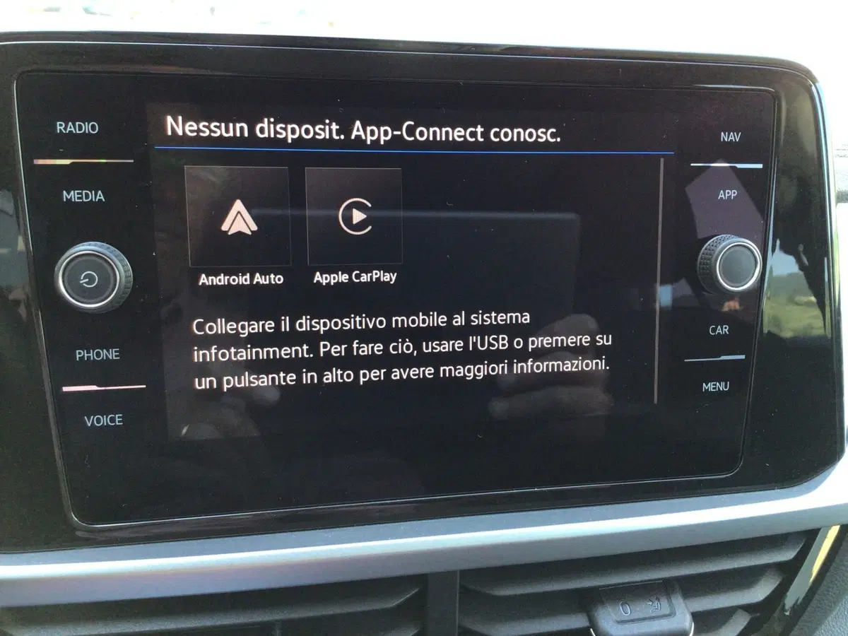 Volkswagen T-Roc usata a Genova (17)