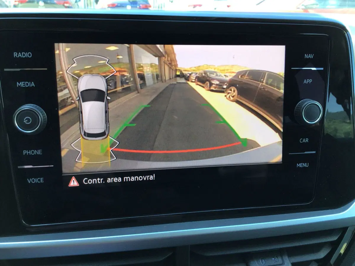 Volkswagen T-Roc usata a Genova (19)