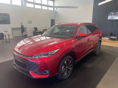 Mg HS 1.5 Luxury auto nuova a Lucca
