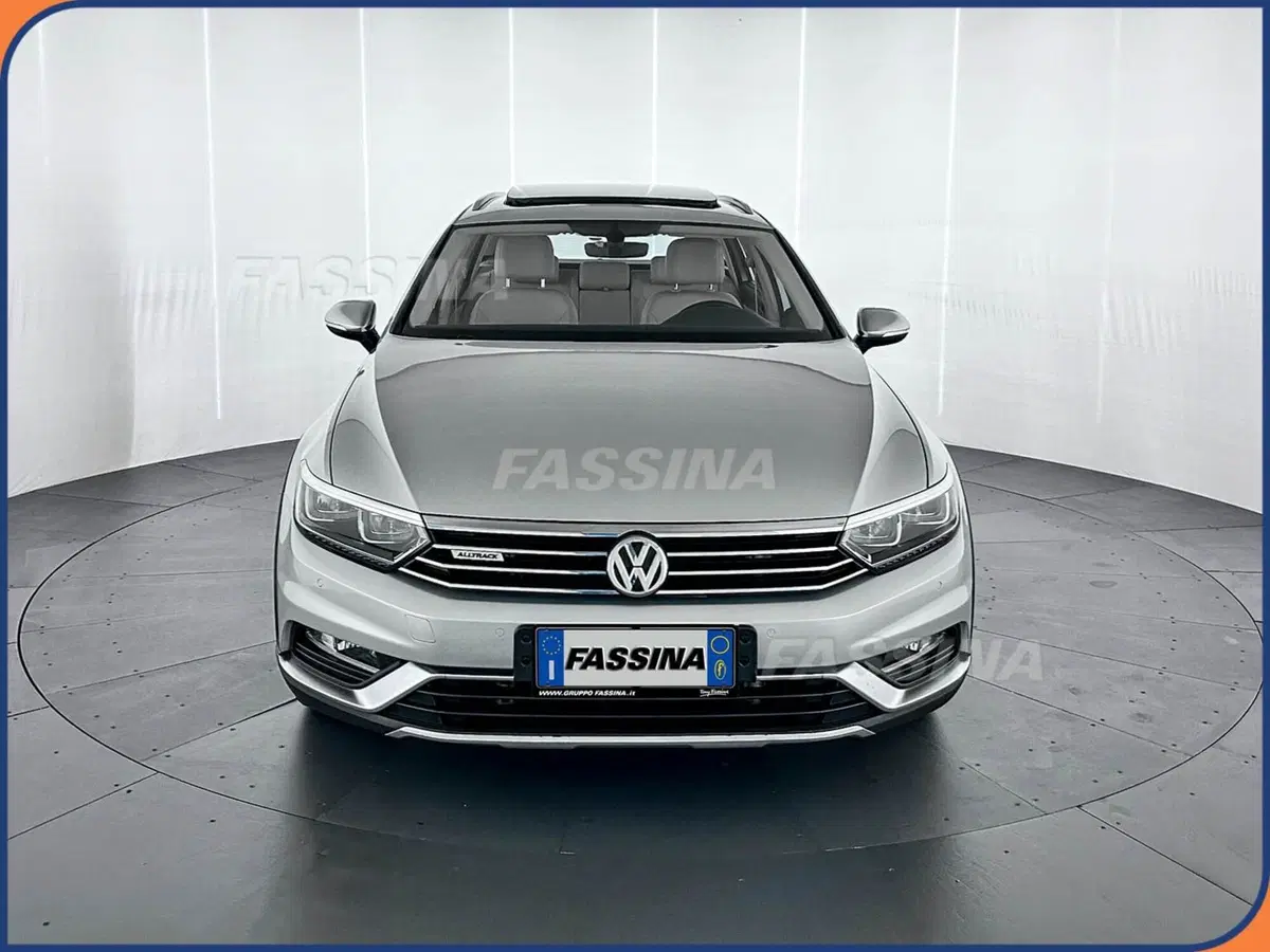 Volkswagen Passat Variant usata a Milano (2)