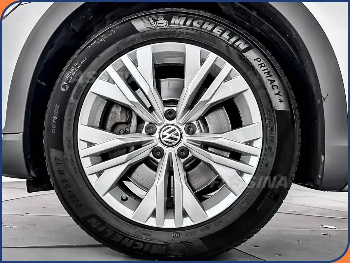 Volkswagen Passat Variant usata a Milano (7)