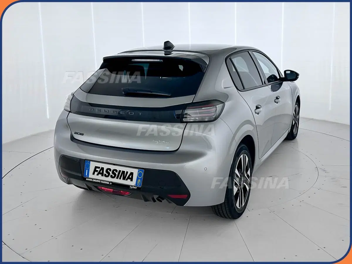 Peugeot 208 usata a Milano (6)