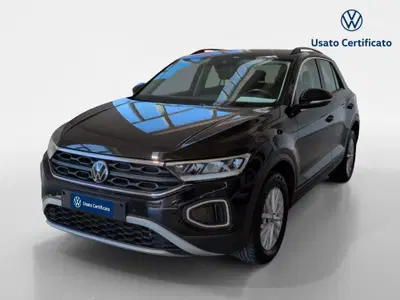 Volkswagen T-Roc 2.0 tdi Life 115cv del 2023 usata a Favara