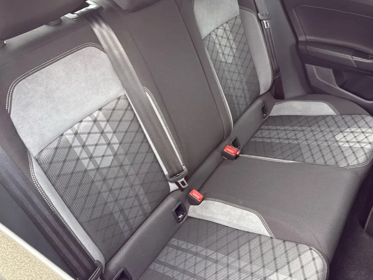 Volkswagen Taigo usata a Terni (12)