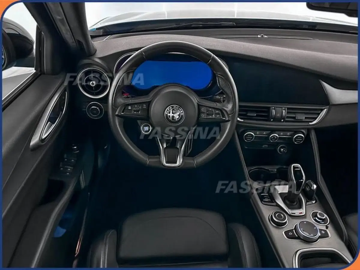 Alfa Romeo Giulia usata a Milano (11)
