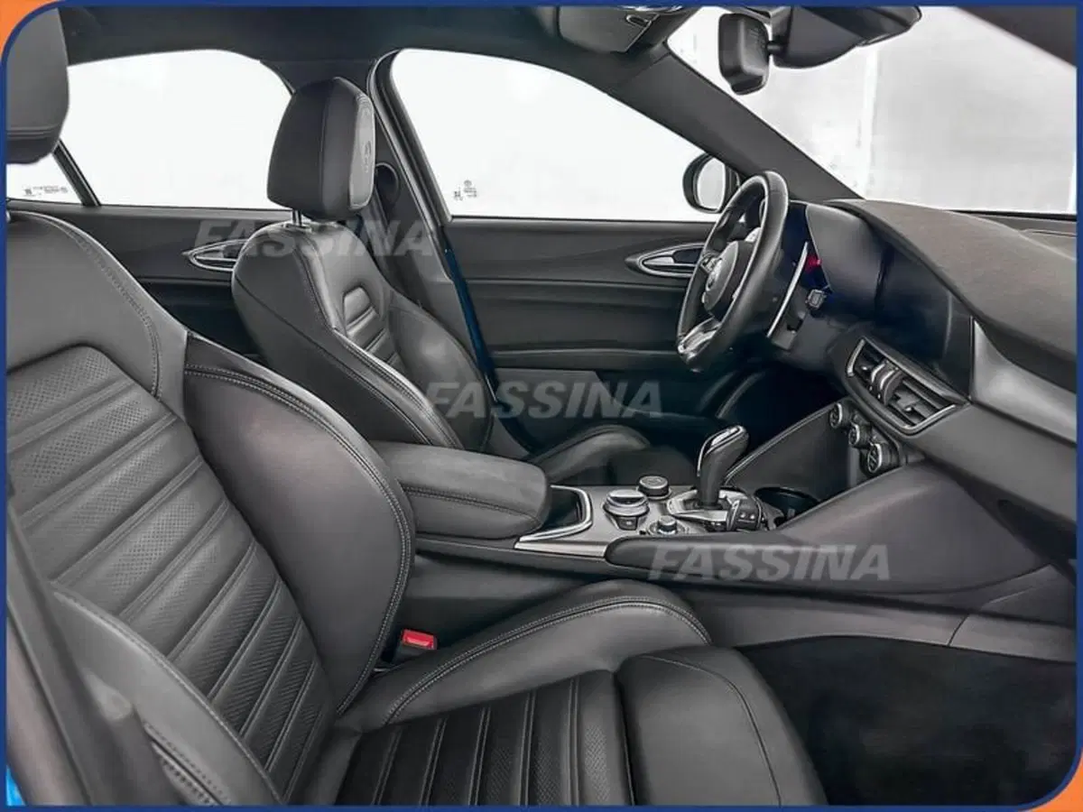 Alfa Romeo Giulia usata a Milano (14)