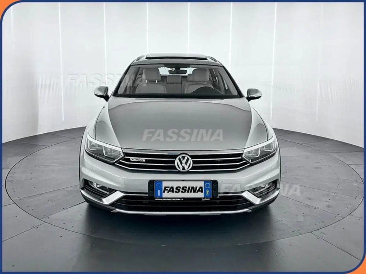 Volkswagen Passat Variant usata a Milano (2)