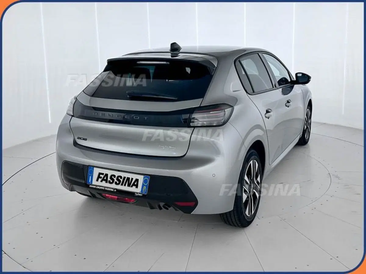 Peugeot 208 usata a Milano (6)