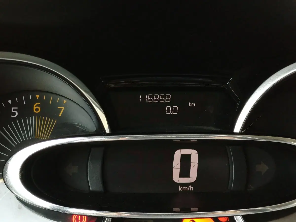 Renault Clio usata a Modena (13)