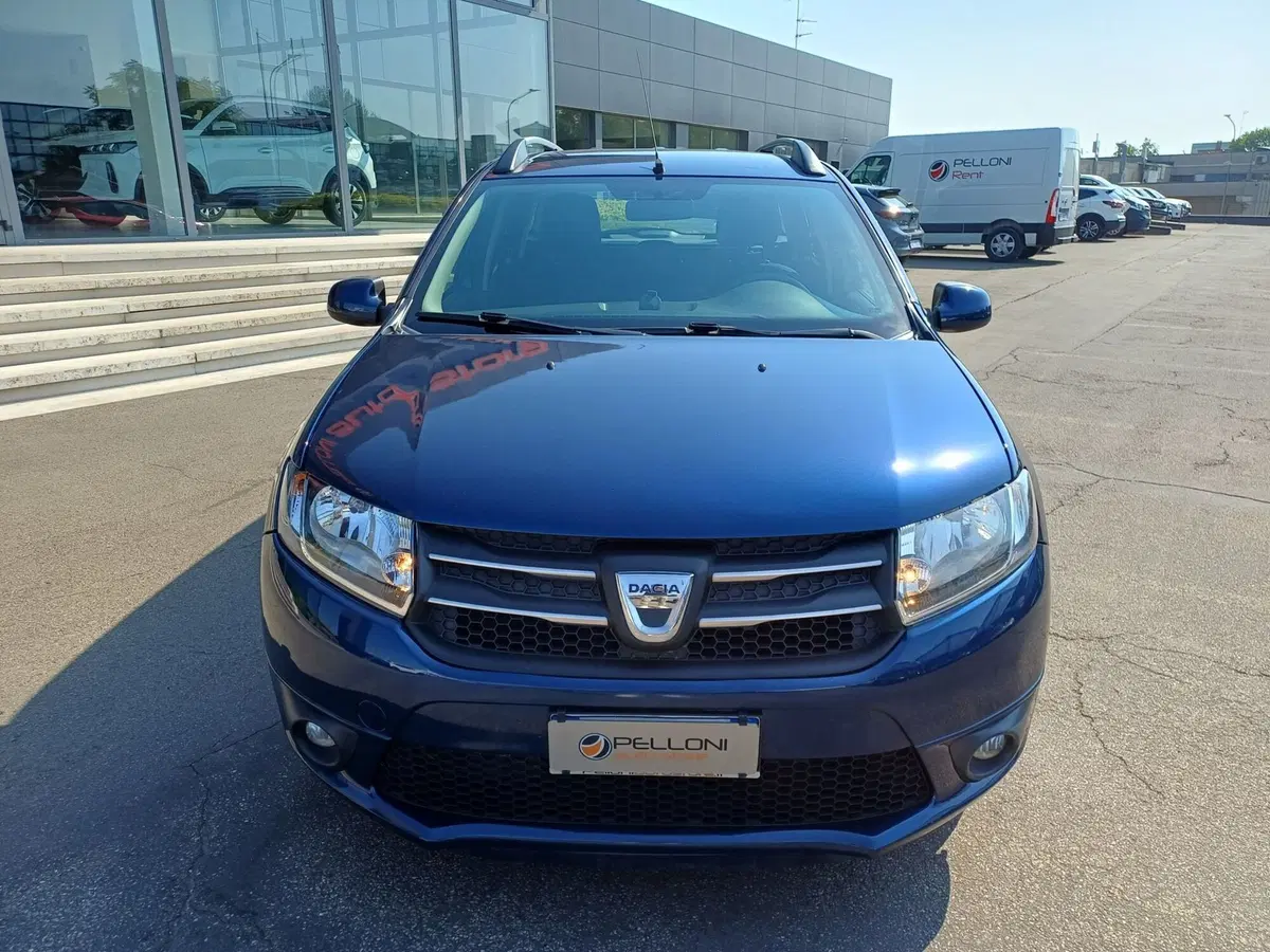 Dacia Logan usata a Modena (4)