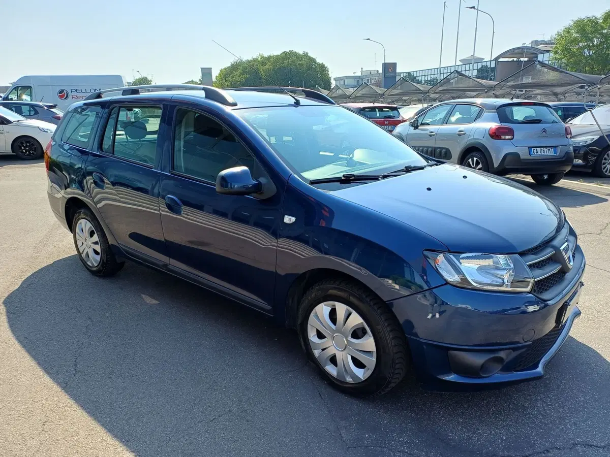 Dacia Logan usata a Modena (5)