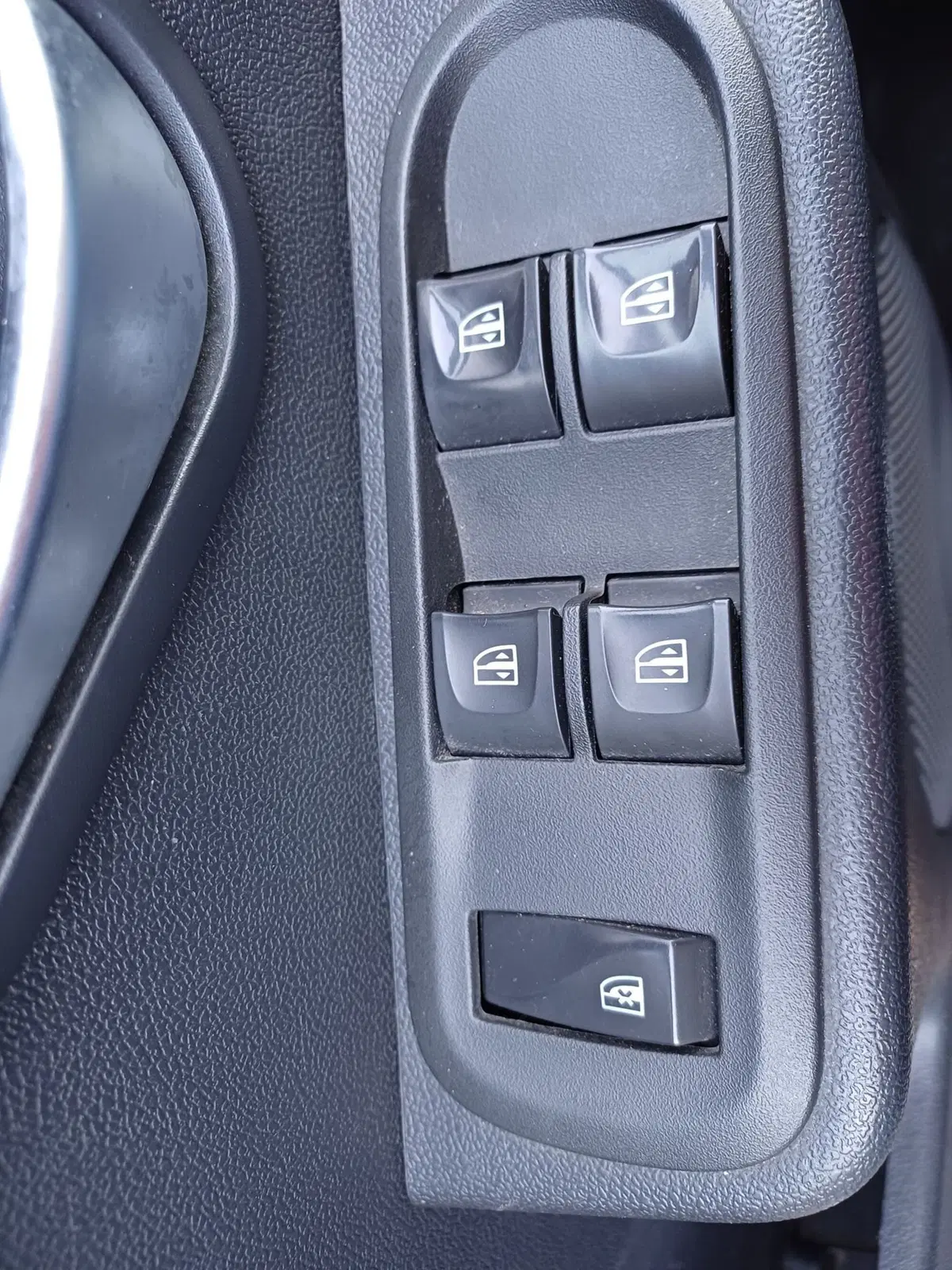 Dacia Duster usata a Modena (16)