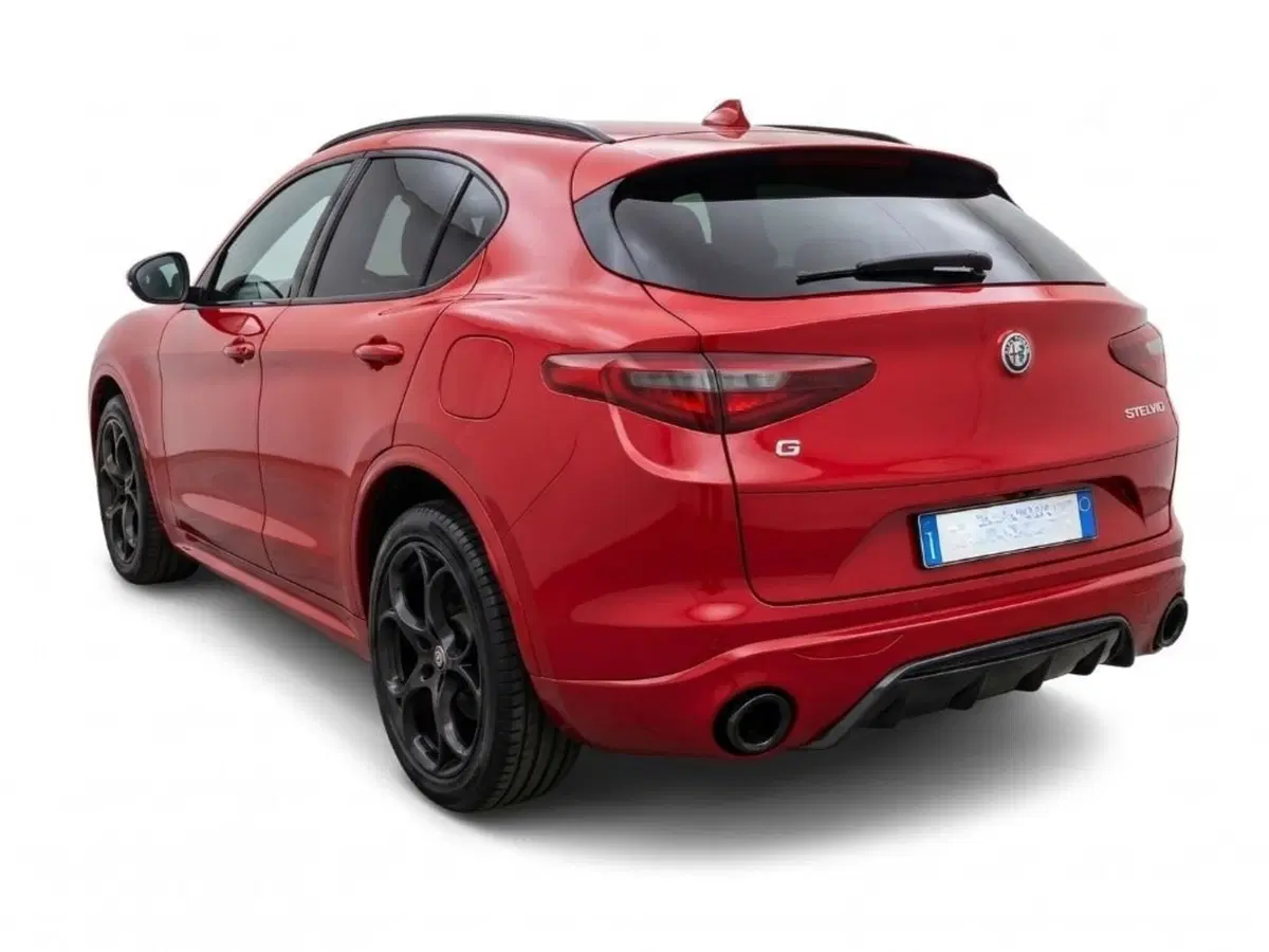 Alfa Romeo Stelvio usata a Modena (2)