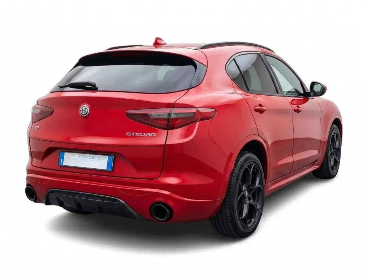 Alfa Romeo Stelvio usata a Modena (4)