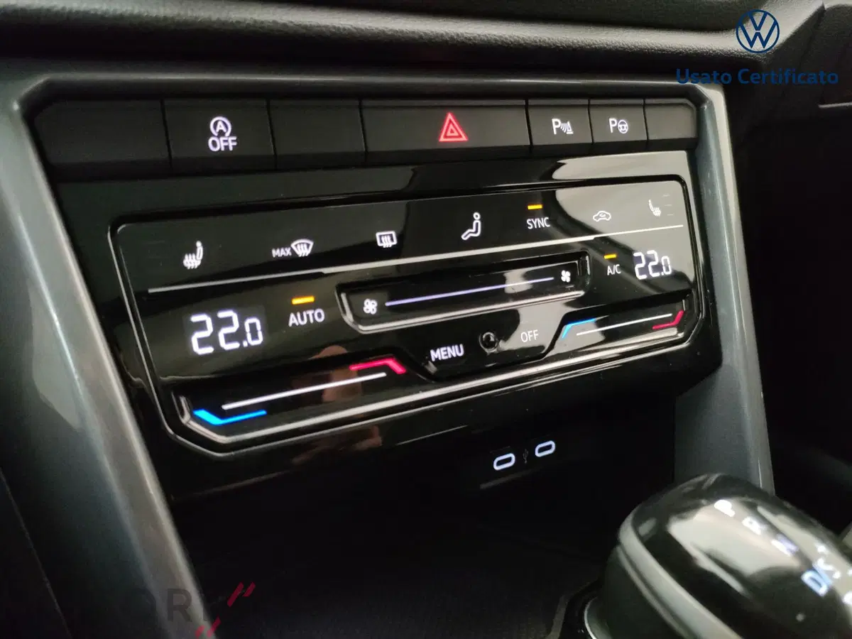 Volkswagen T-Roc usata a Varese (13)