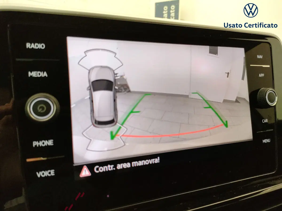 Volkswagen T-Roc usata a Varese (15)