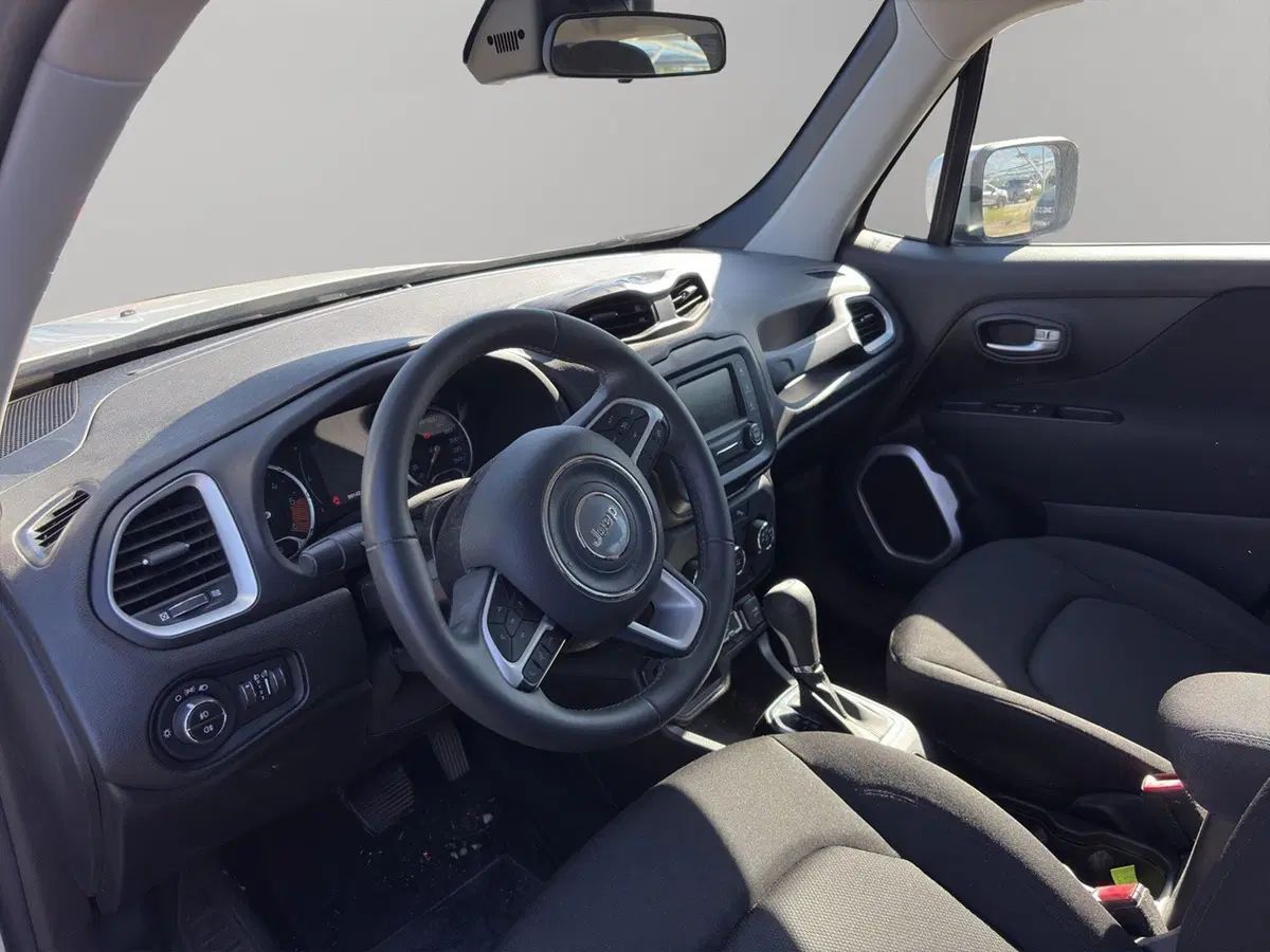 Jeep Renegade usata a Macerata (9)