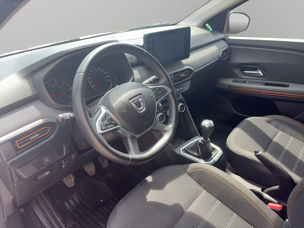 Dacia Sandero usata a Macerata (9)
