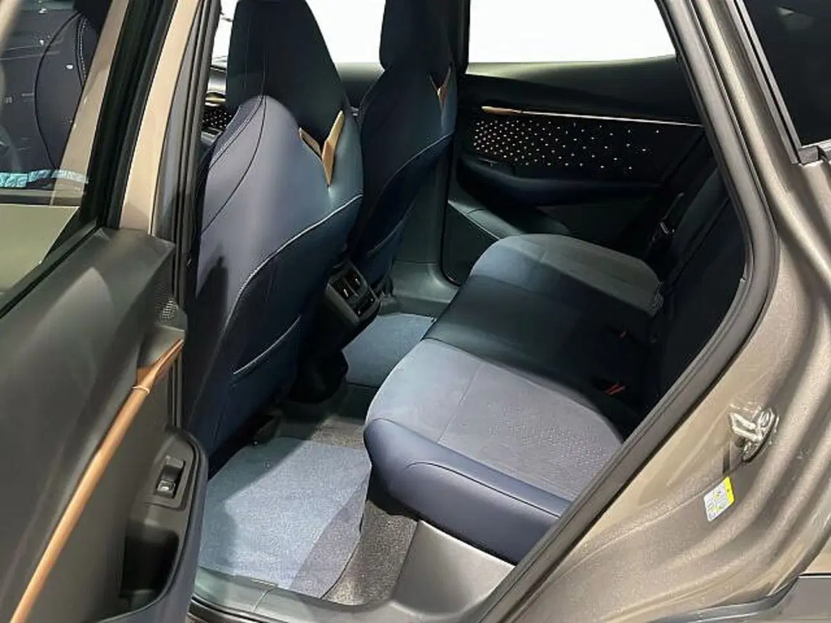 Cupra Tavascan nuova a Vicenza (18)