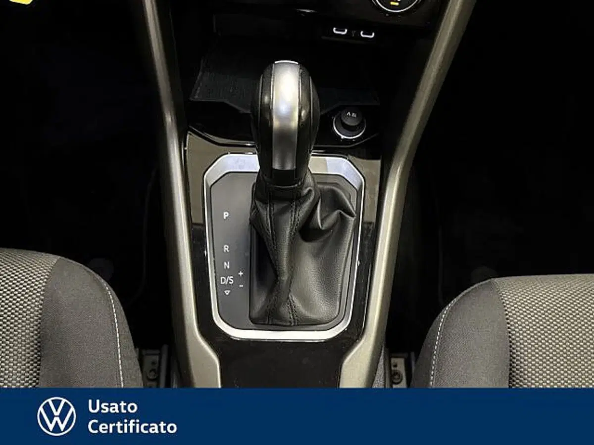 Volkswagen T-Roc usata a Vicenza (11)