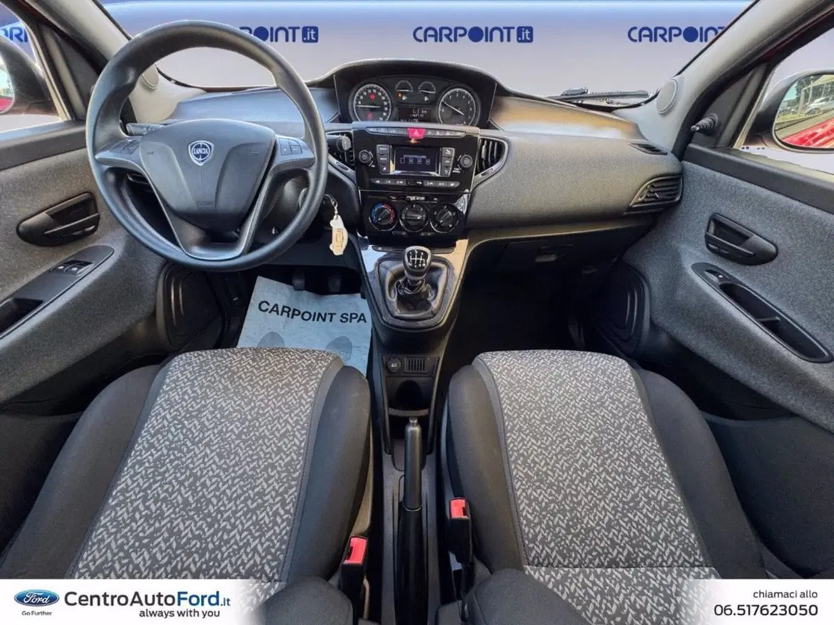 Lancia Ypsilon usata a Roma (10)