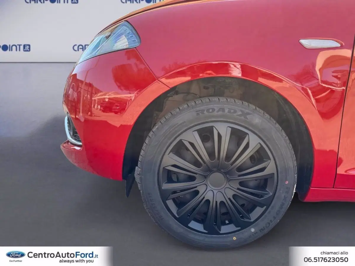 Lancia Ypsilon usata a Roma (14)