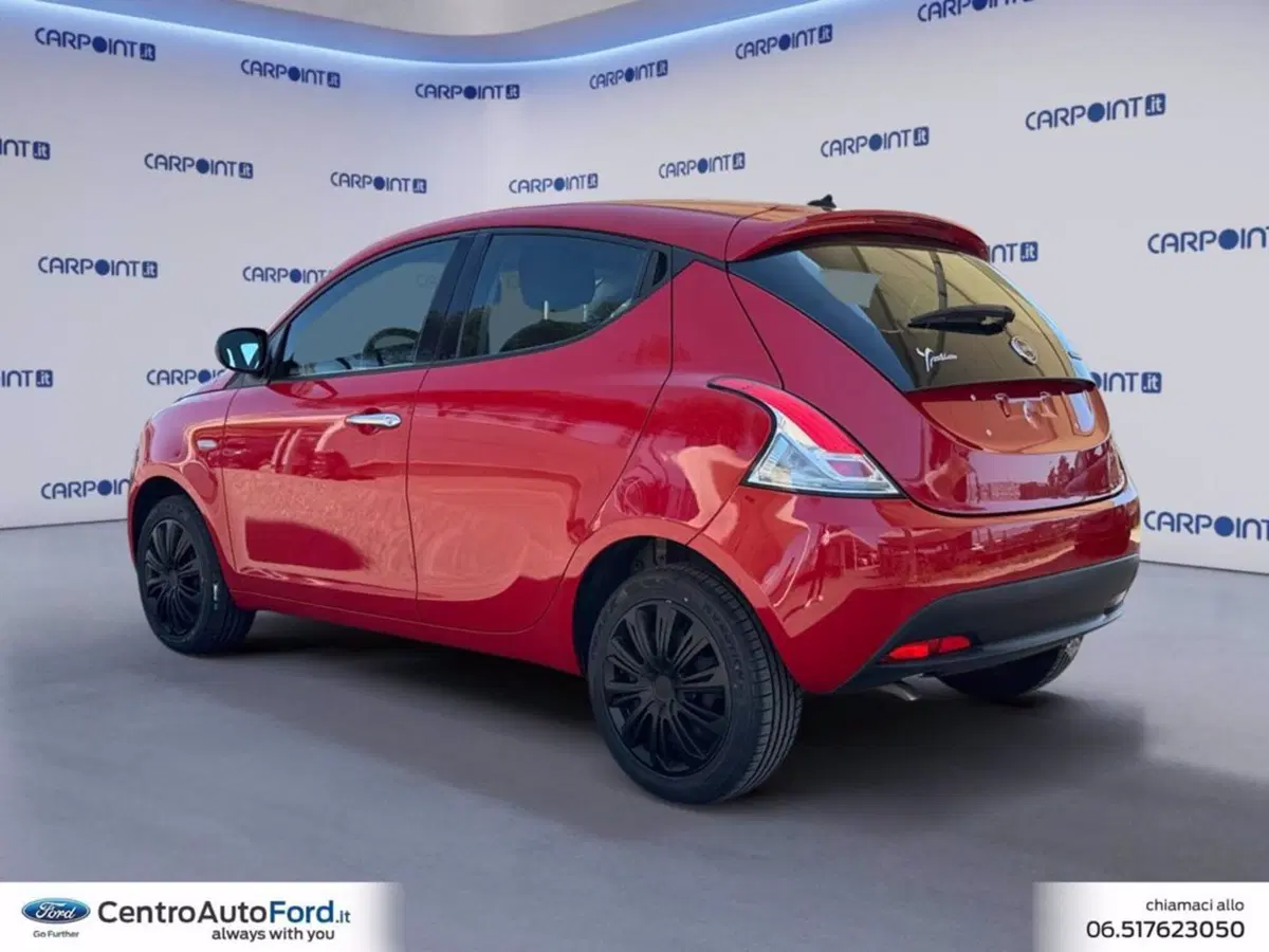 Lancia Ypsilon usata a Roma (3)